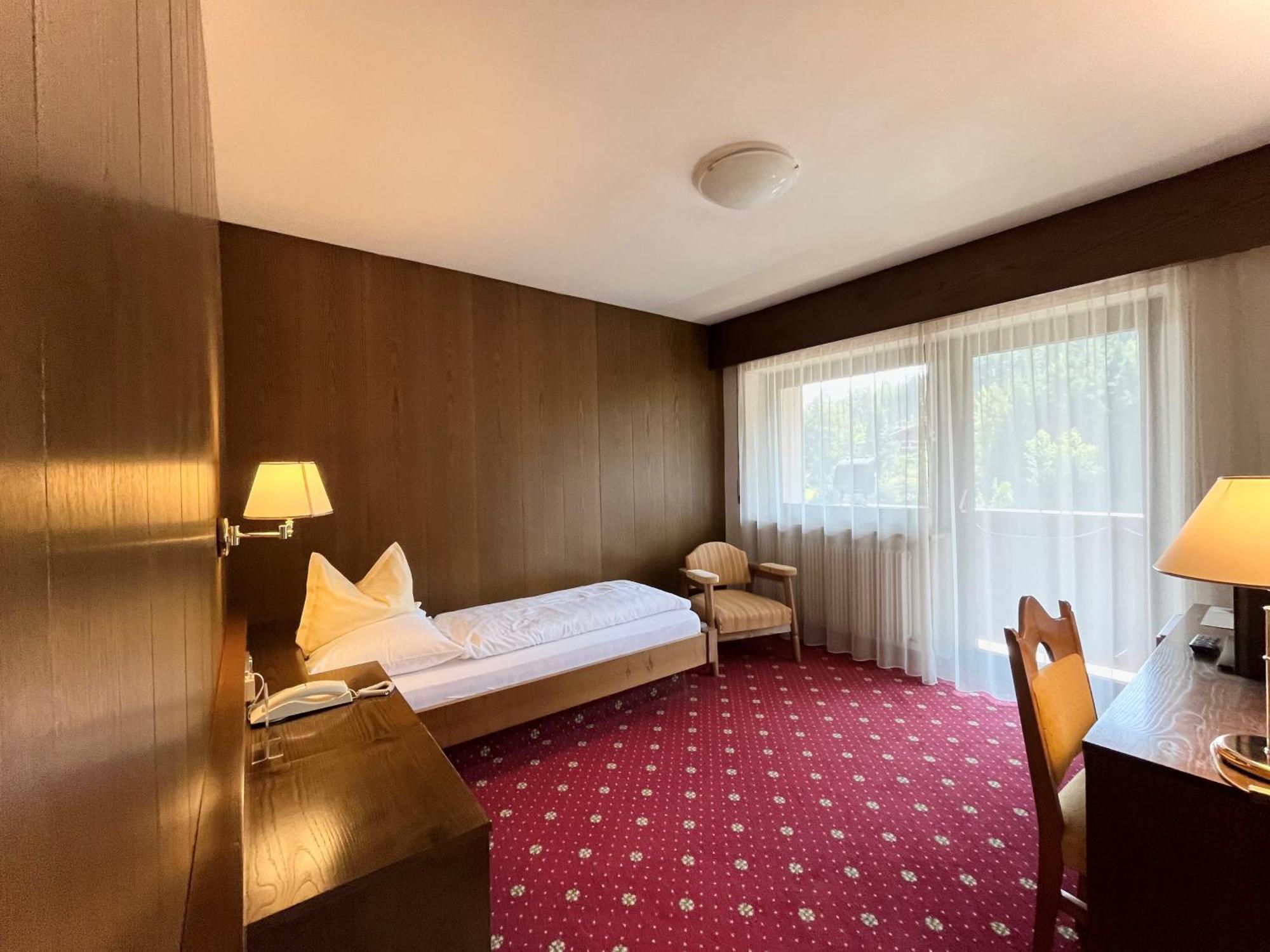 Hotel Am Wolfgrubenersee 3*