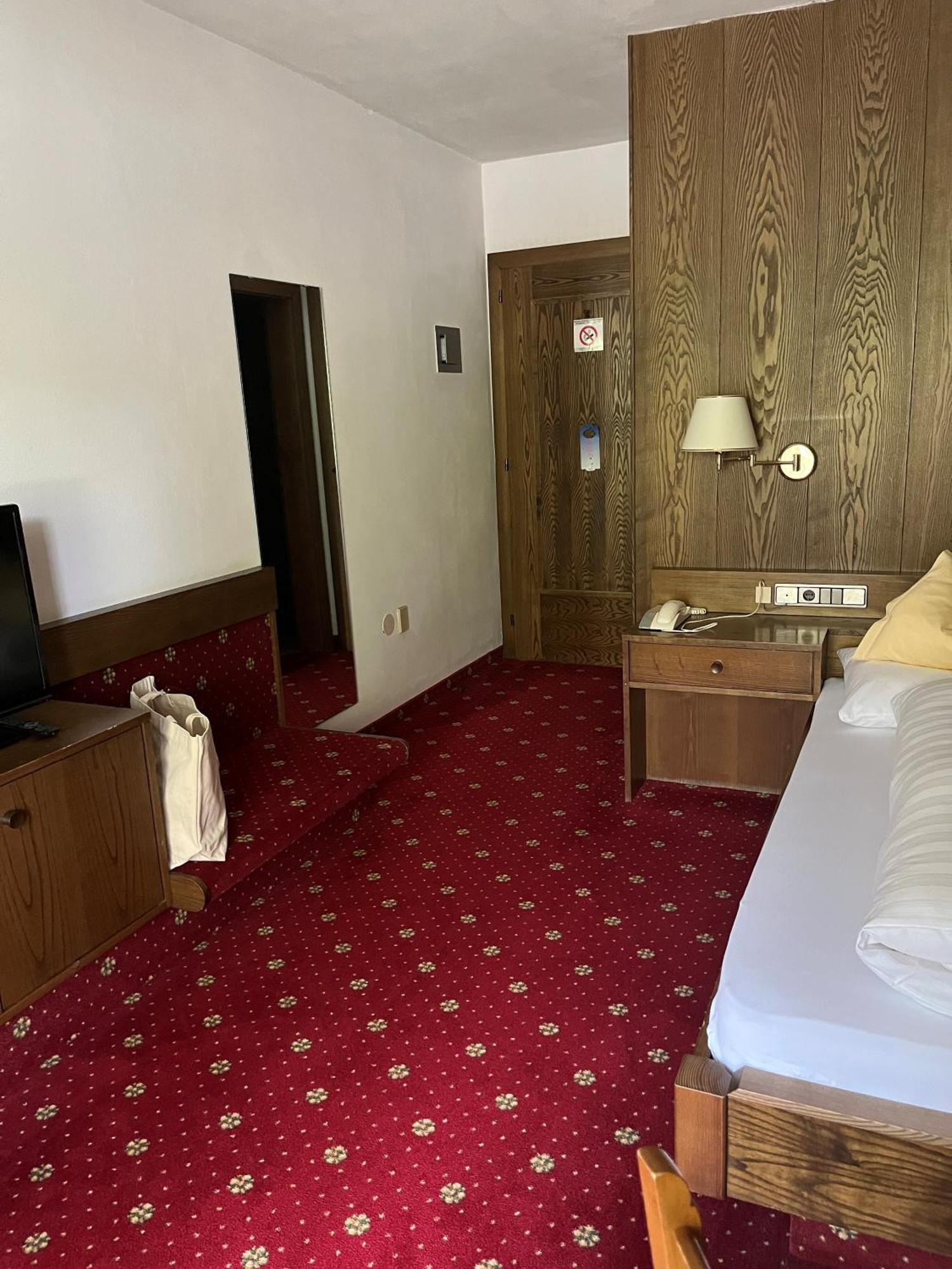 Hotel Am Wolfgrubenersee 3*