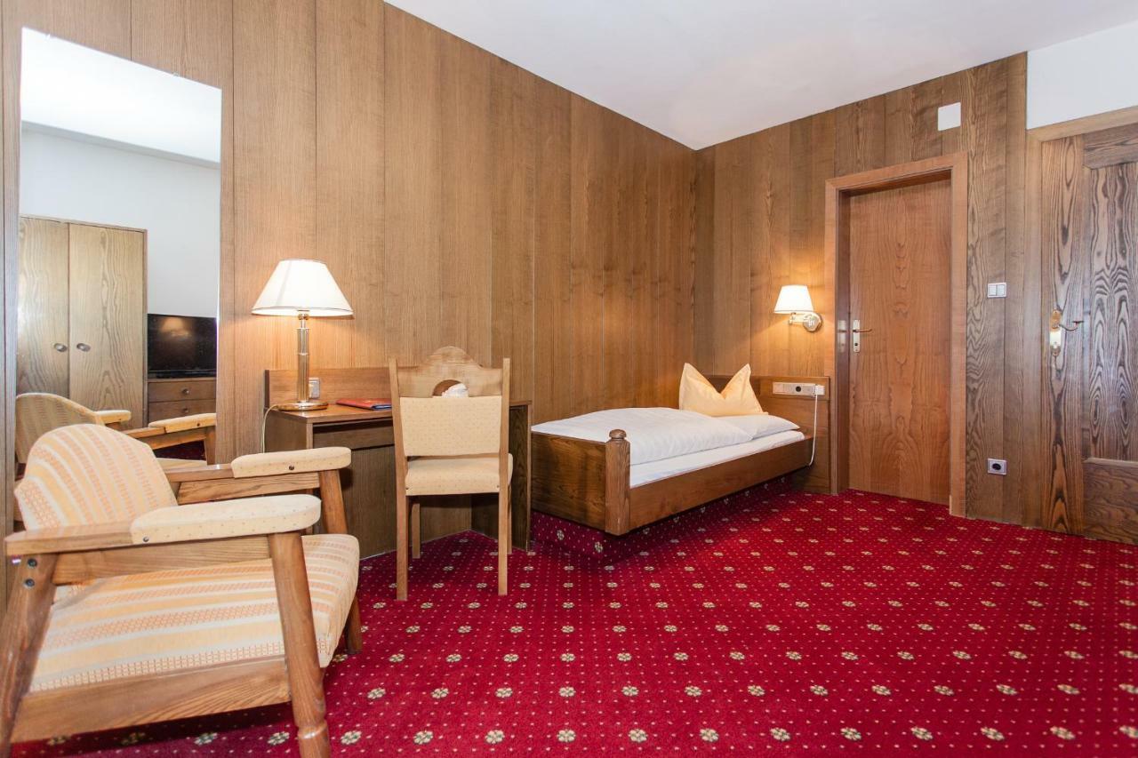 Hotel Am Wolfgrubenersee 3*